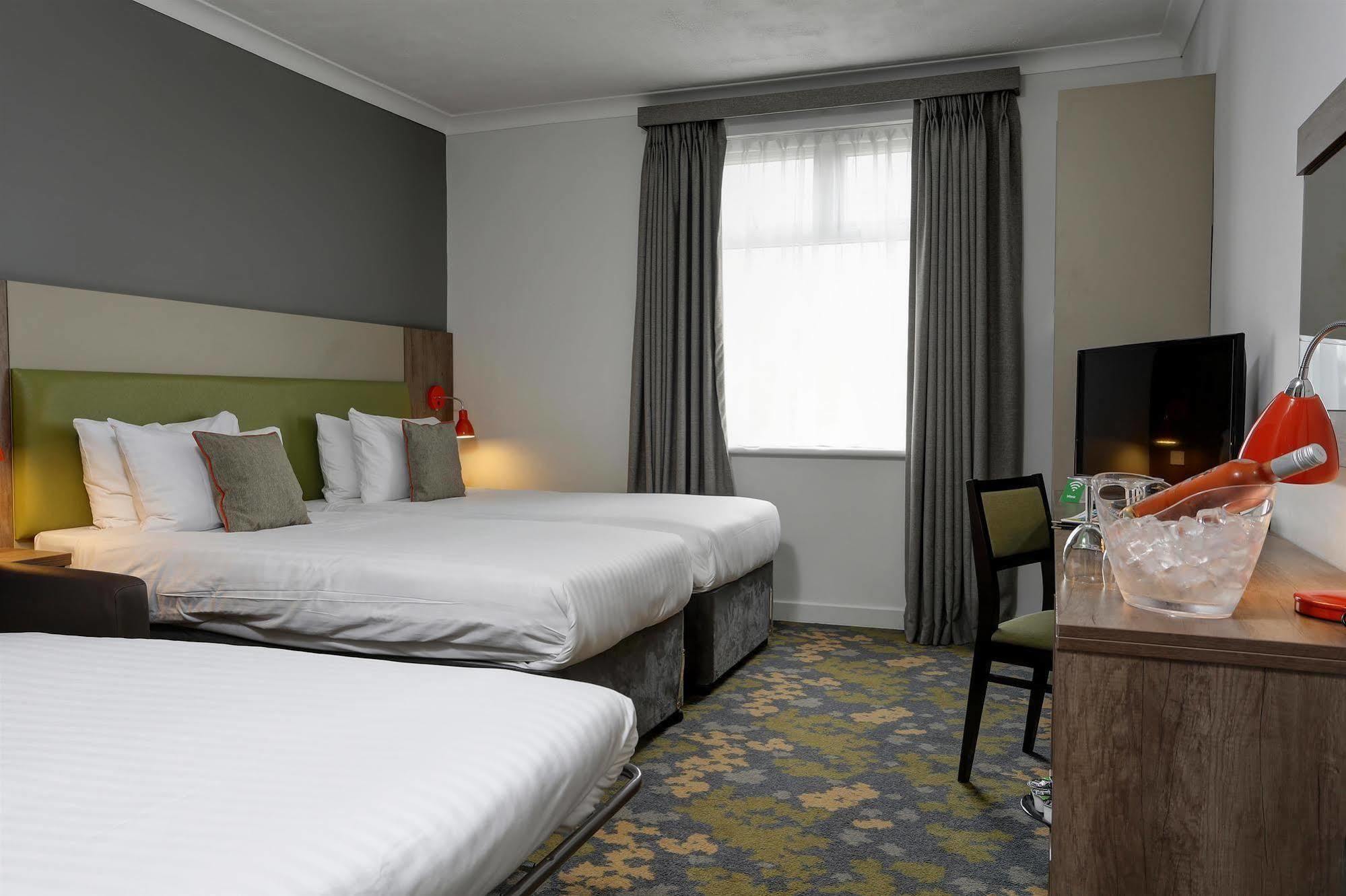 Epping Forest Hotel Woodford Εξωτερικό φωτογραφία