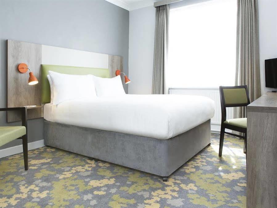 Epping Forest Hotel Woodford Εξωτερικό φωτογραφία